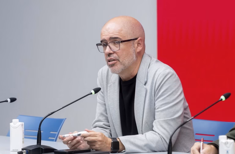 Jean-Christophe Rufin sur Compostelle en 2026 : 3 révélations clés